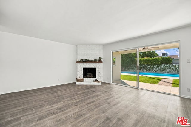 13960 Leadwell Street, Van Nuys, CA 91405 — photo 5 of 36