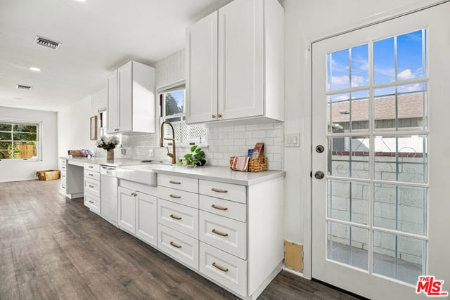 13960 Leadwell Street, Van Nuys, CA 91405 — photo 7 of 36