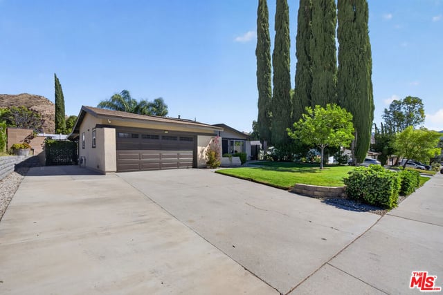 14921 Daffodil Avenue, Canyon Country, CA 91387 — photo 3 of 7