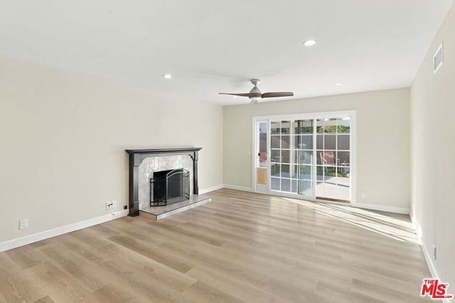 3660 Keel Avenue, Oxnard, CA 93035 — photo 4 of 27
