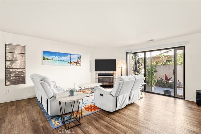 4021 W 182nd H, Torrance, CA 90504 — photo 3 of 8