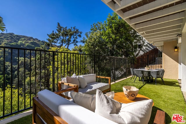 2201 Beech Knoll Road, Los Angeles, CA 90046 — photo 42 of 44