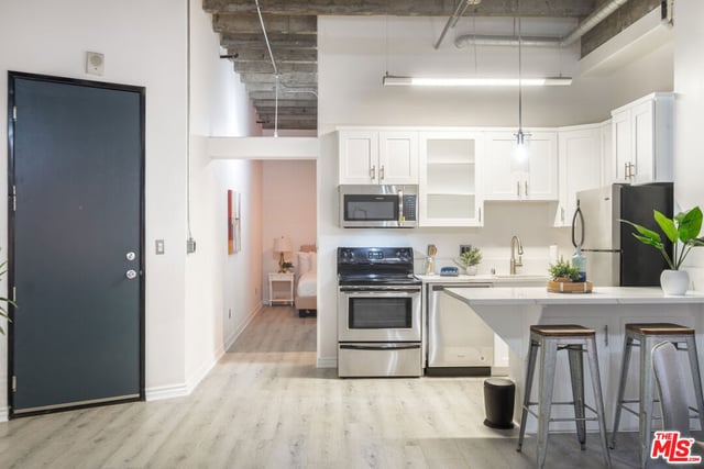 312 W 5th Street 606, Los Angeles, CA 90013 — photo 27 of 33