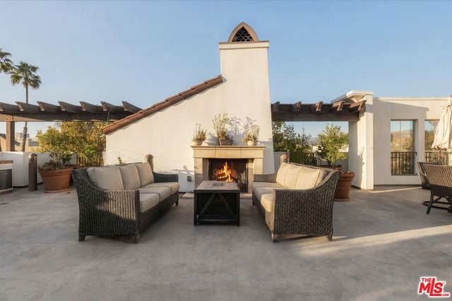 10639 Woodbridge Street 101, North Hollywood, CA 91602 — photo 21 of 23