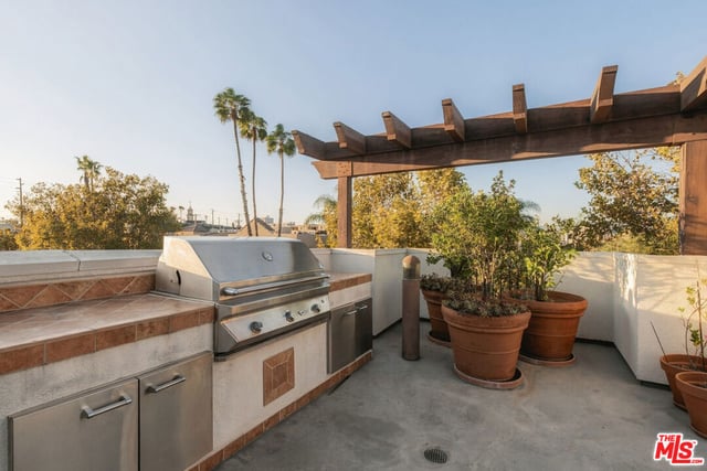 10639 Woodbridge Street 101, North Hollywood, CA 91602 — photo 22 of 23