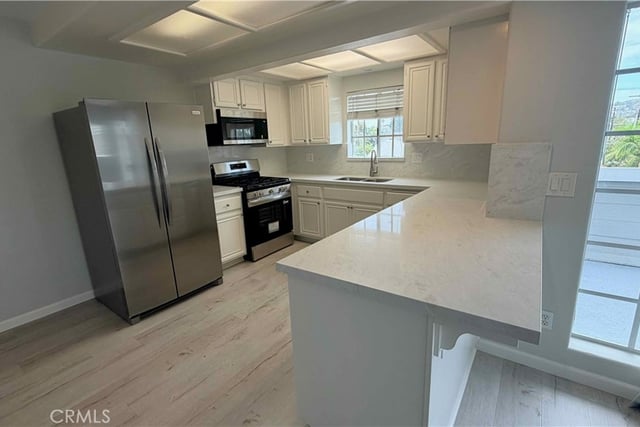 257 W 14th 1, San Pedro, CA 90731 — photo 2 of 3