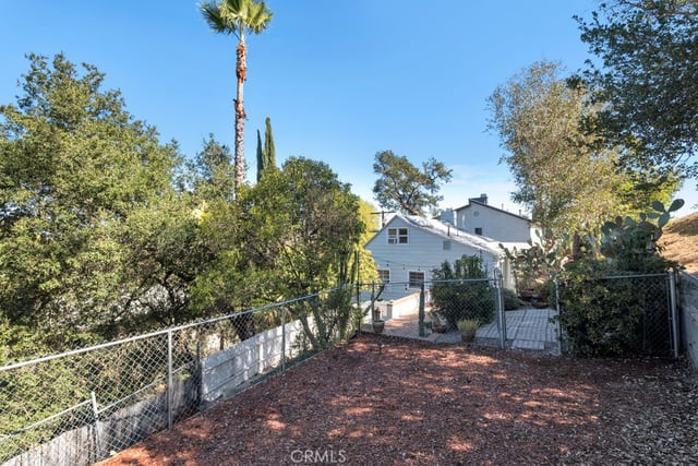 4559 Ensenada Drive, Woodland Hills, CA 91364 — photo 23 of 36