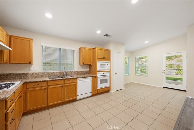 28569 Gibraltar, Castaic, CA 91384 — photo 21 of 47