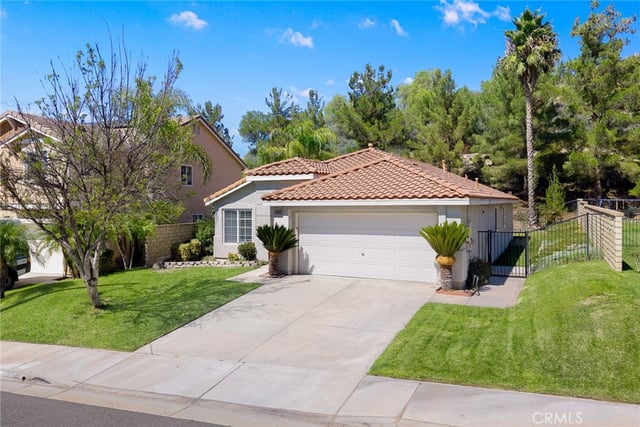 28569 Gibraltar, Castaic, CA 91384 — photo 8 of 47