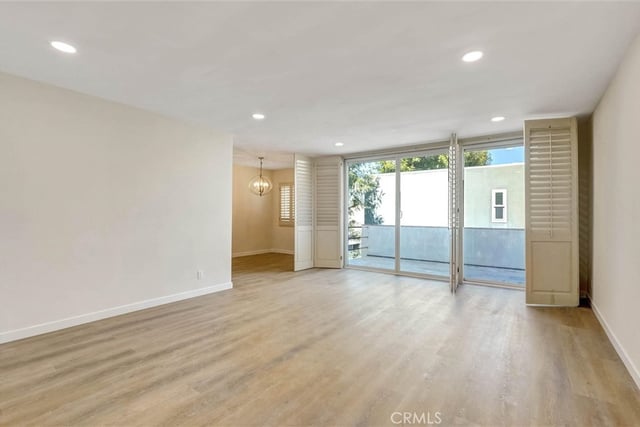 4915 Tyrone 325, Sherman Oaks, CA 91423 — photo 3 of 34