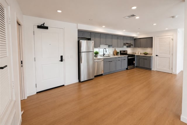 176 N Catalina Ave 402, Pasadena, CA 91106 — photo 3 of 18