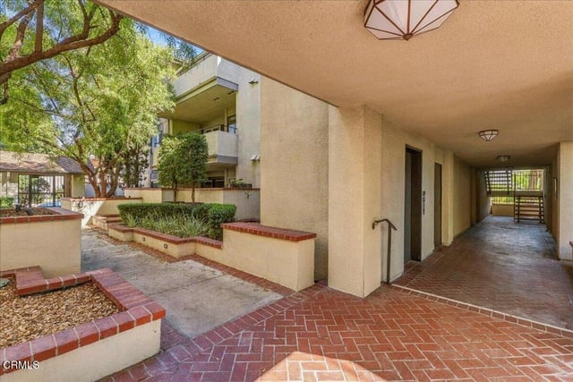 1000 E California Boulevard 105, Pasadena, CA 91106 — photo 37 of 46