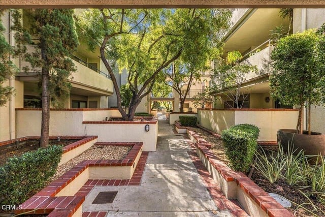 1000 E California Boulevard 105, Pasadena, CA 91106 — photo 39 of 46
