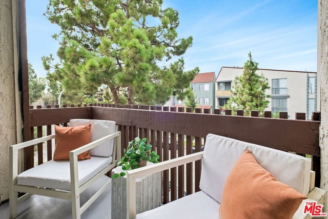 6050 Canterbury Drive E313, Culver City, CA 90230 — photo 16 of 37