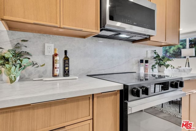 6050 Canterbury Drive E313, Culver City, CA 90230 — photo 9 of 37
