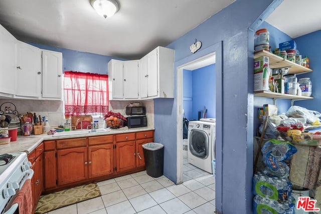 5837 4th Avenue, Los Angeles, CA 90043 — photo 10 of 22