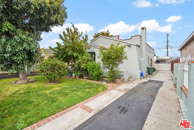 5837 4th Avenue, Los Angeles, CA 90043 — photo 3 of 22