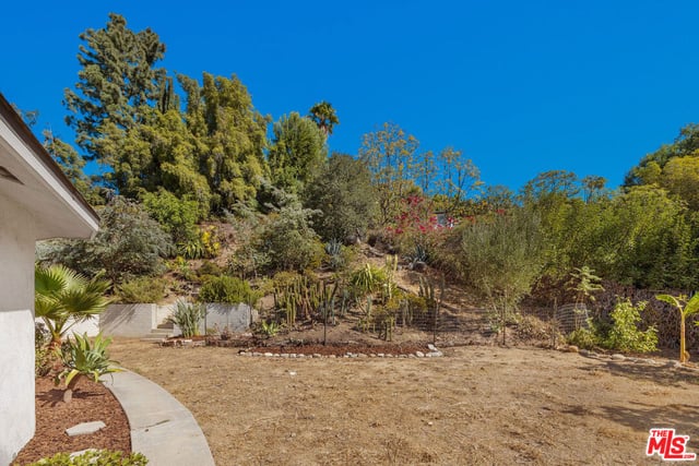 3058 Hollycrest Place, Los Angeles, CA 90068 — photo 26 of 31