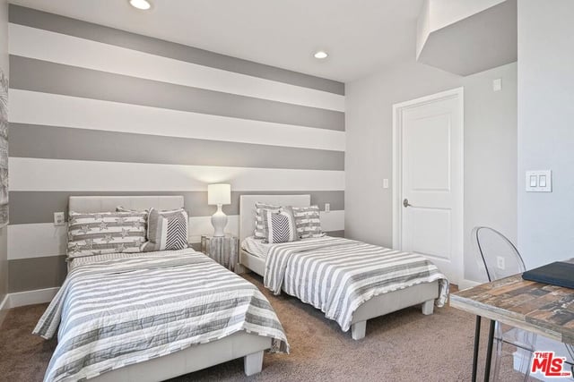 11851 Laurelwood Drive 102, Studio City, CA 91604 — photo 19 of 27