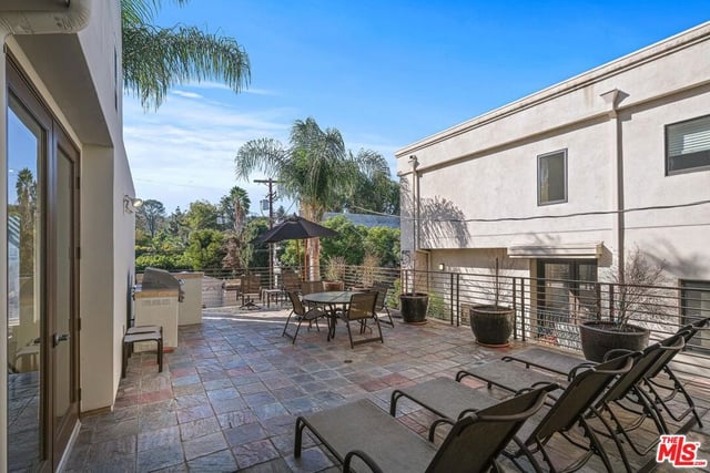 11851 Laurelwood Drive 102, Studio City, CA 91604 — photo 26 of 27