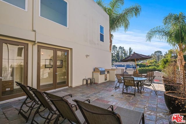 11851 Laurelwood Drive 102, Studio City, CA 91604 — photo 27 of 27