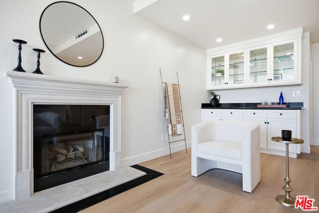 325 N Oakhurst Drive 405, Beverly Hills, CA 90210 — photo 16 of 75
