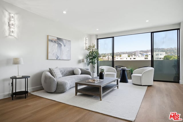 325 N Oakhurst Drive 405, Beverly Hills, CA 90210 — photo 17 of 75