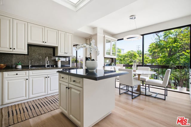 325 N Oakhurst Drive 405, Beverly Hills, CA 90210 — photo 31 of 75