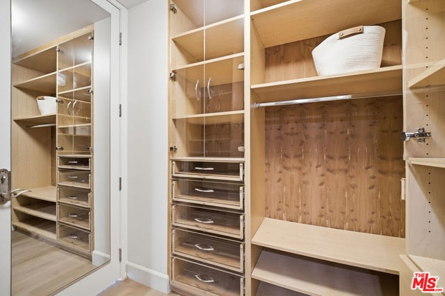 325 N Oakhurst Drive 405, Beverly Hills, CA 90210 — photo 40 of 75
