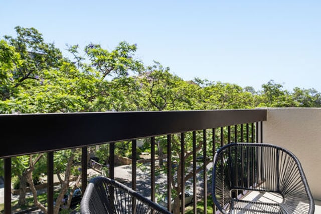325 N Oakhurst Drive 405, Beverly Hills, CA 90210 — photo 55 of 75