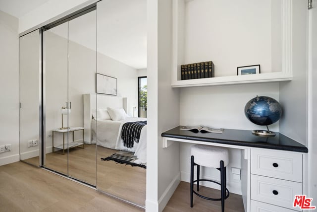 325 N Oakhurst Drive 405, Beverly Hills, CA 90210 — photo 57 of 75
