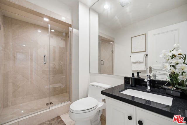325 N Oakhurst Drive 405, Beverly Hills, CA 90210 — photo 58 of 75