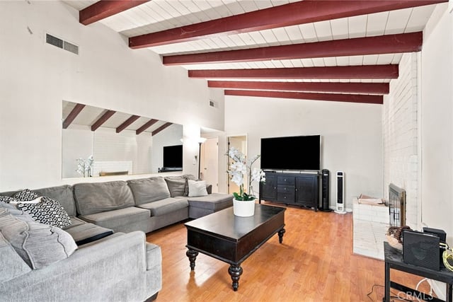 16608 Barneston, Granada Hills, CA 91344 — photo 7 of 35