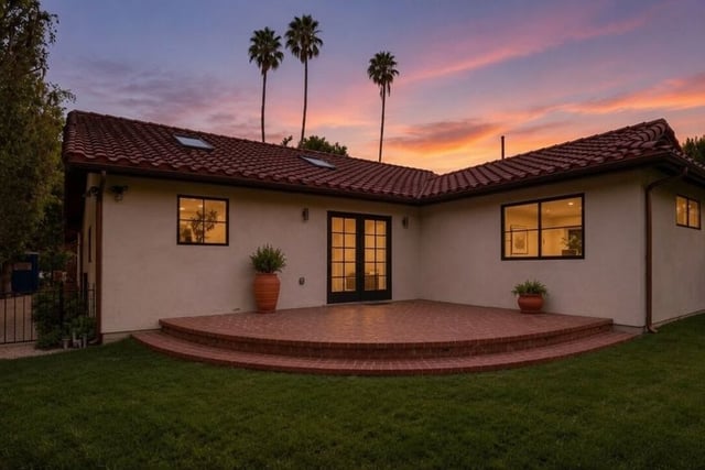 14655 Morrison Street, Los Angeles, CA 91403 — photo 3 of 16