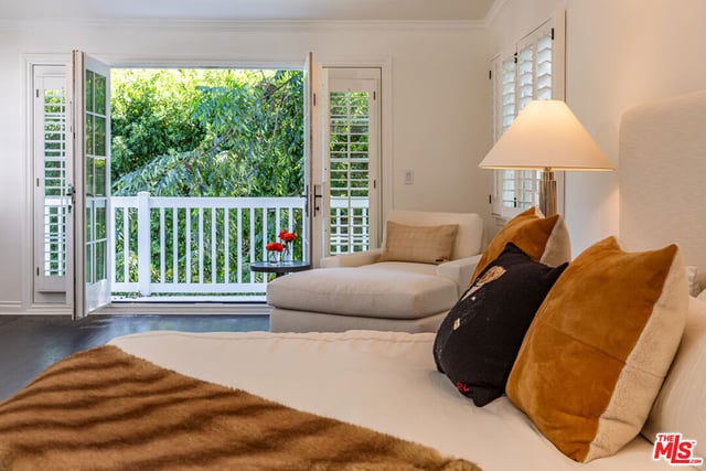 14030 Roblar Road, Los Angeles, CA 91423 — photo 17 of 29