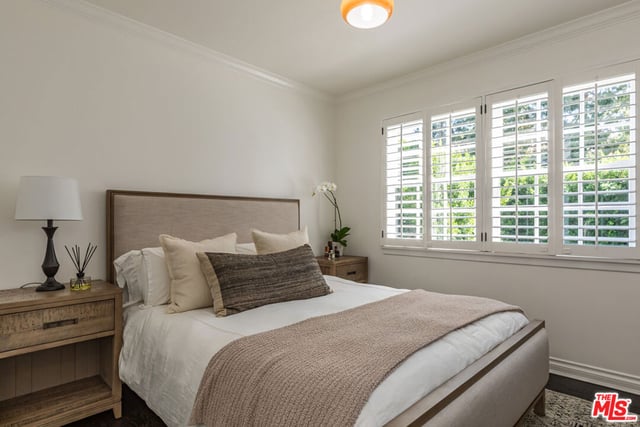 14030 Roblar Road, Los Angeles, CA 91423 — photo 21 of 29