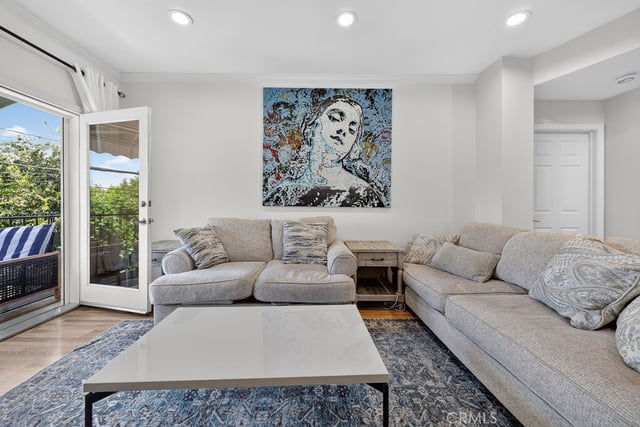 12407 Moorpark Street 104, Studio City, CA 91604 — photo 13 of 45