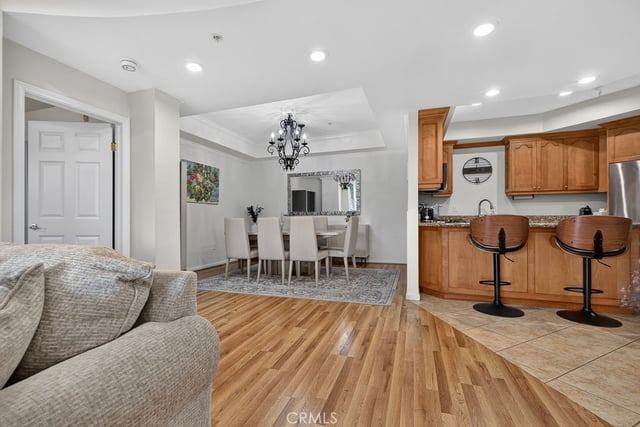 12407 Moorpark Street 104, Studio City, CA 91604 — photo 15 of 45