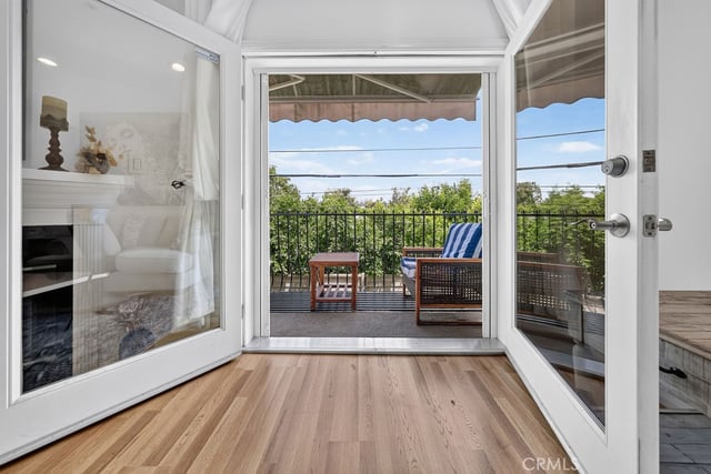 12407 Moorpark Street 104, Studio City, CA 91604 — photo 19 of 45