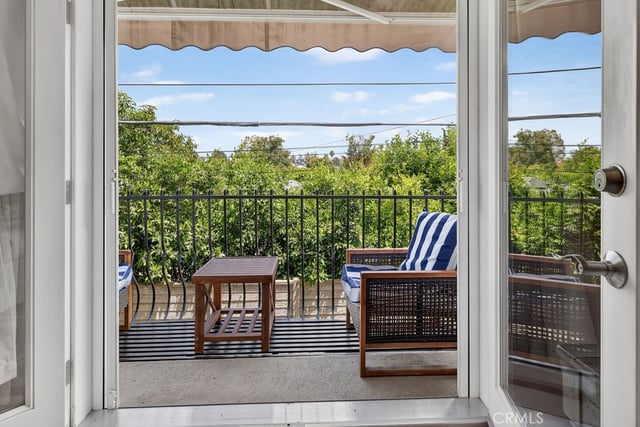 12407 Moorpark Street 104, Studio City, CA 91604 — photo 20 of 45