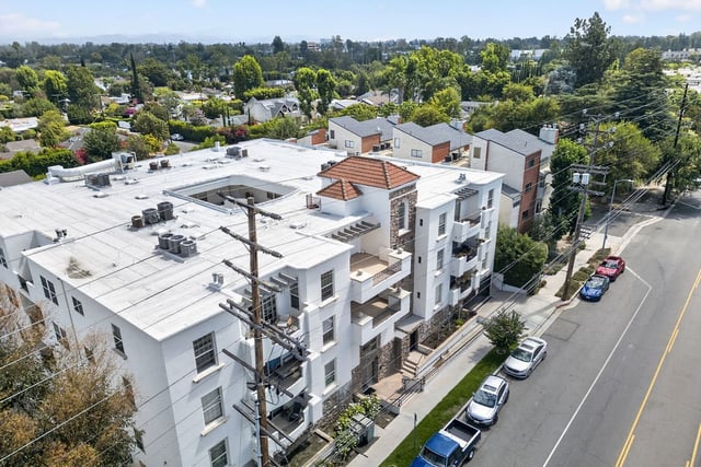 12407 Moorpark Street 104, Studio City, CA 91604 — photo 43 of 45