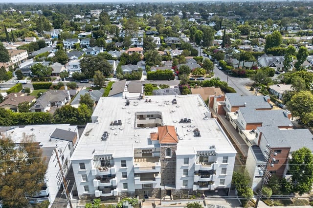 12407 Moorpark Street 104, Studio City, CA 91604 — photo 44 of 45