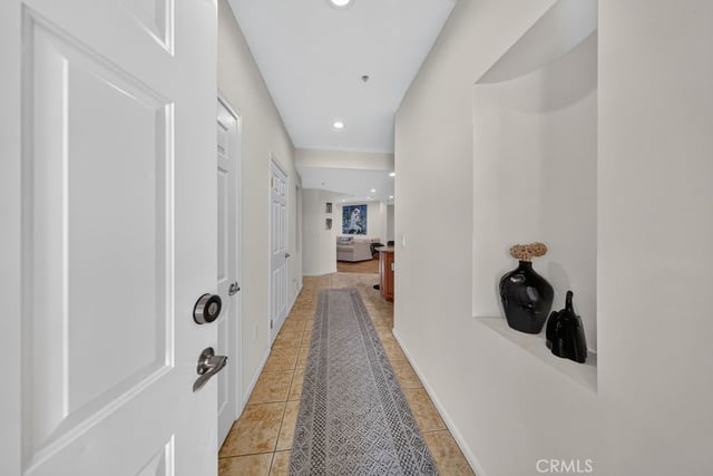 12407 Moorpark Street 104, Studio City, CA 91604 — photo 5 of 45