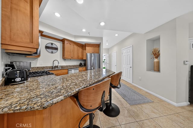 12407 Moorpark Street 104, Studio City, CA 91604 — photo 9 of 45