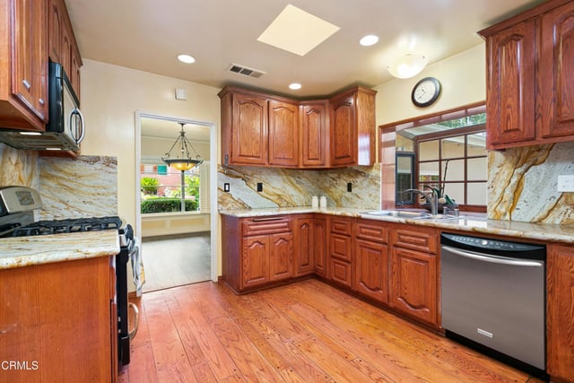 4227 Barryknoll Drive, Los Angeles, CA 90065 — photo 7 of 18