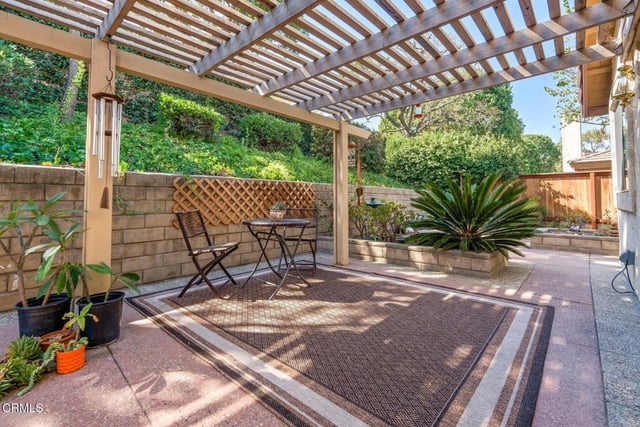 391 Estancia Place, Camarillo, CA 93012 — photo 11 of 36