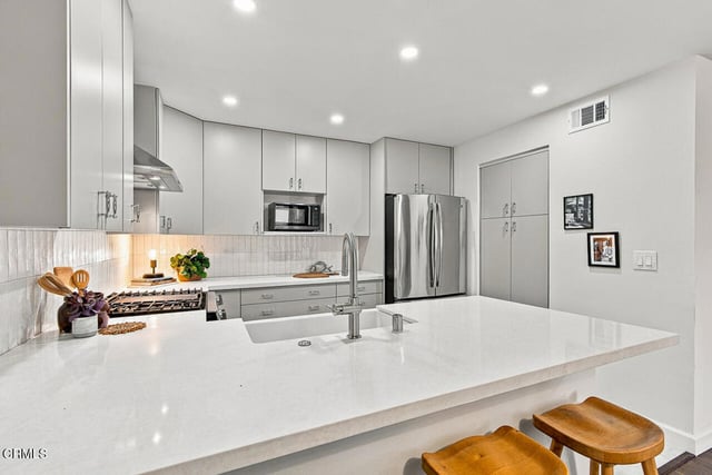 121 Arlington Drive 8, Pasadena, CA 91105 — photo 3 of 30