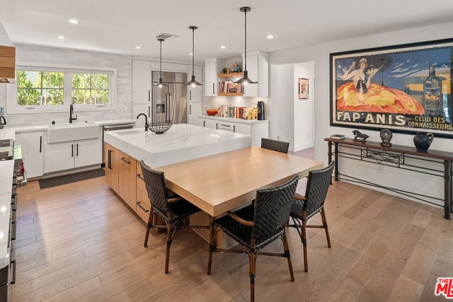 12051 Laurel Terrace Drive, Studio City, CA 91604 — photo 13 of 35