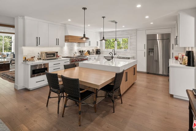 12051 Laurel Terrace Drive, Studio City, CA 91604 — photo 15 of 35