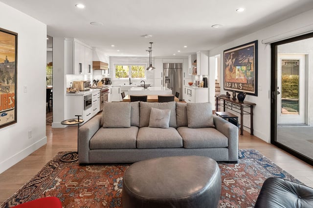 12051 Laurel Terrace Drive, Studio City, CA 91604 — photo 16 of 35